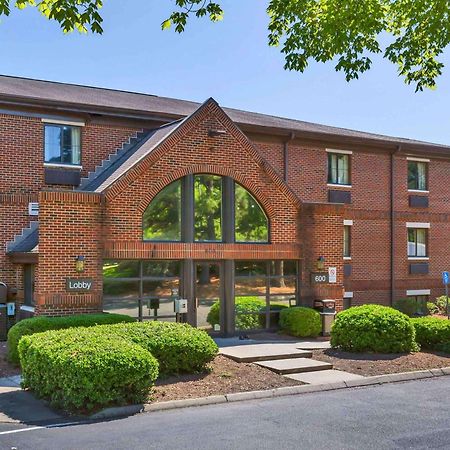 Extended Stay America Suites - Raleigh - Cary - Harrison Ave Buitenkant foto