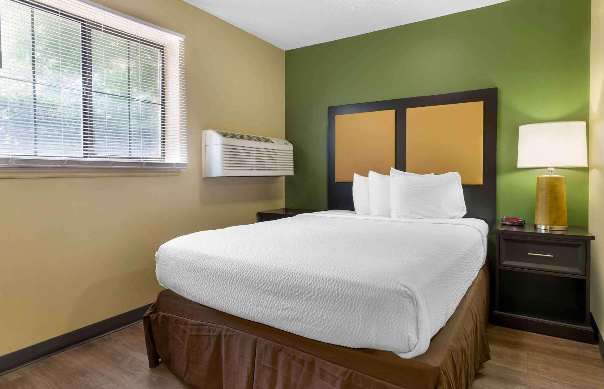 Extended Stay America Suites - Raleigh - Cary - Harrison Ave Buitenkant foto