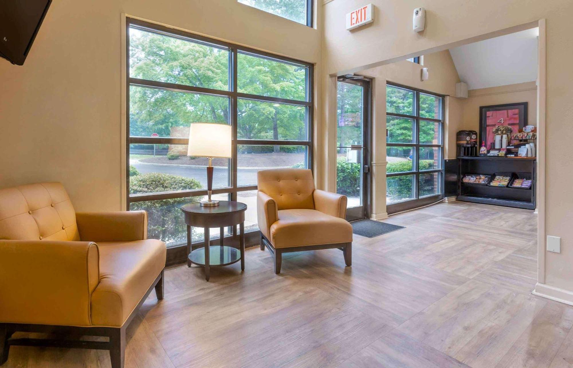 Extended Stay America Suites - Raleigh - Cary - Harrison Ave Buitenkant foto