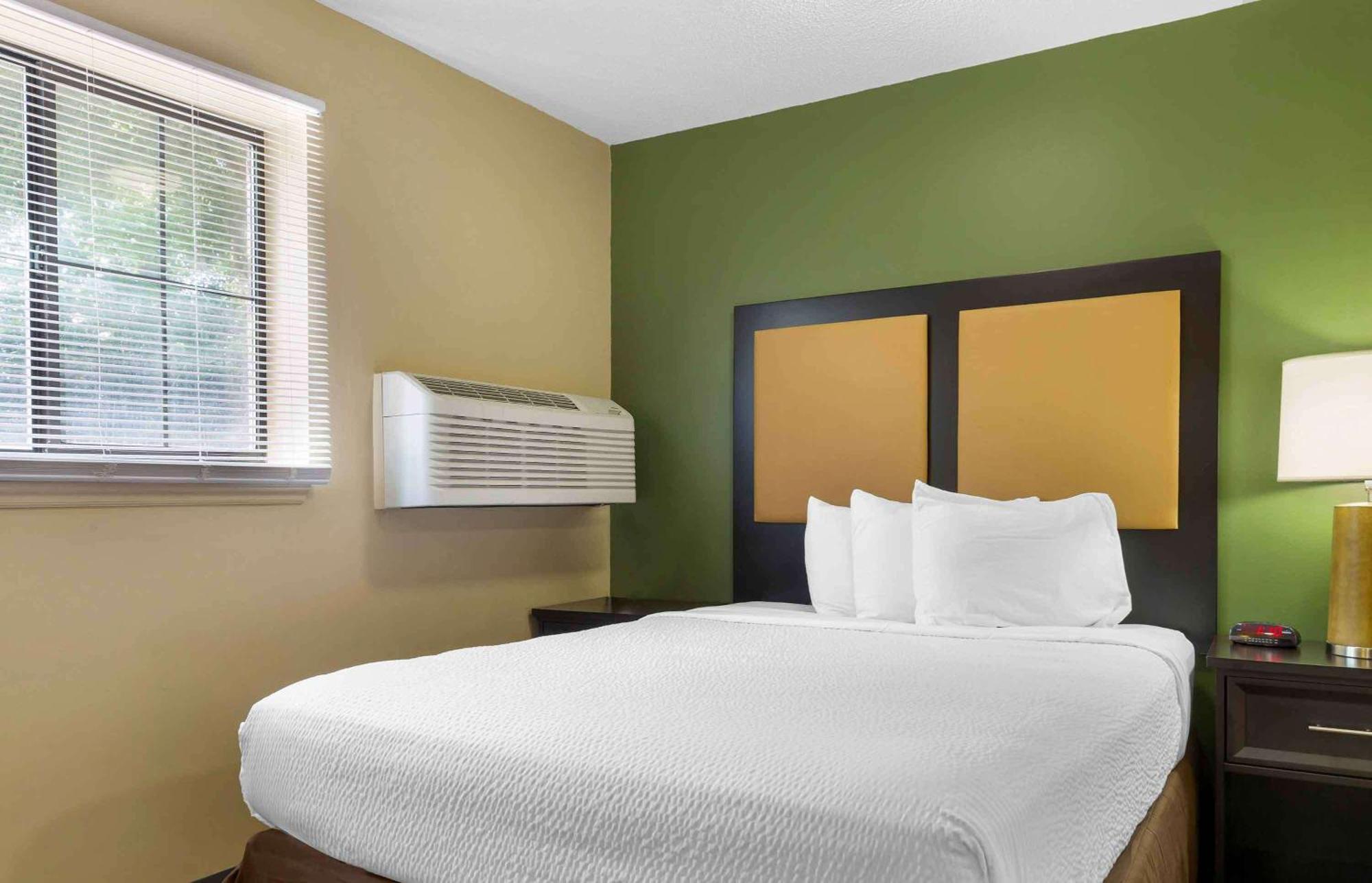 Extended Stay America Suites - Raleigh - Cary - Harrison Ave Buitenkant foto