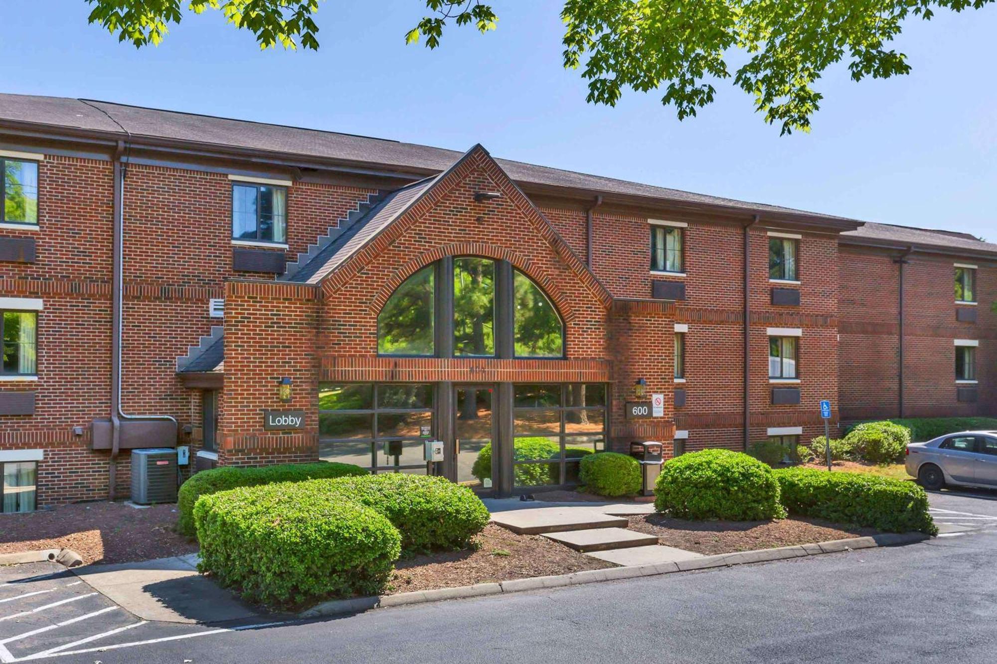 Extended Stay America Suites - Raleigh - Cary - Harrison Ave Buitenkant foto