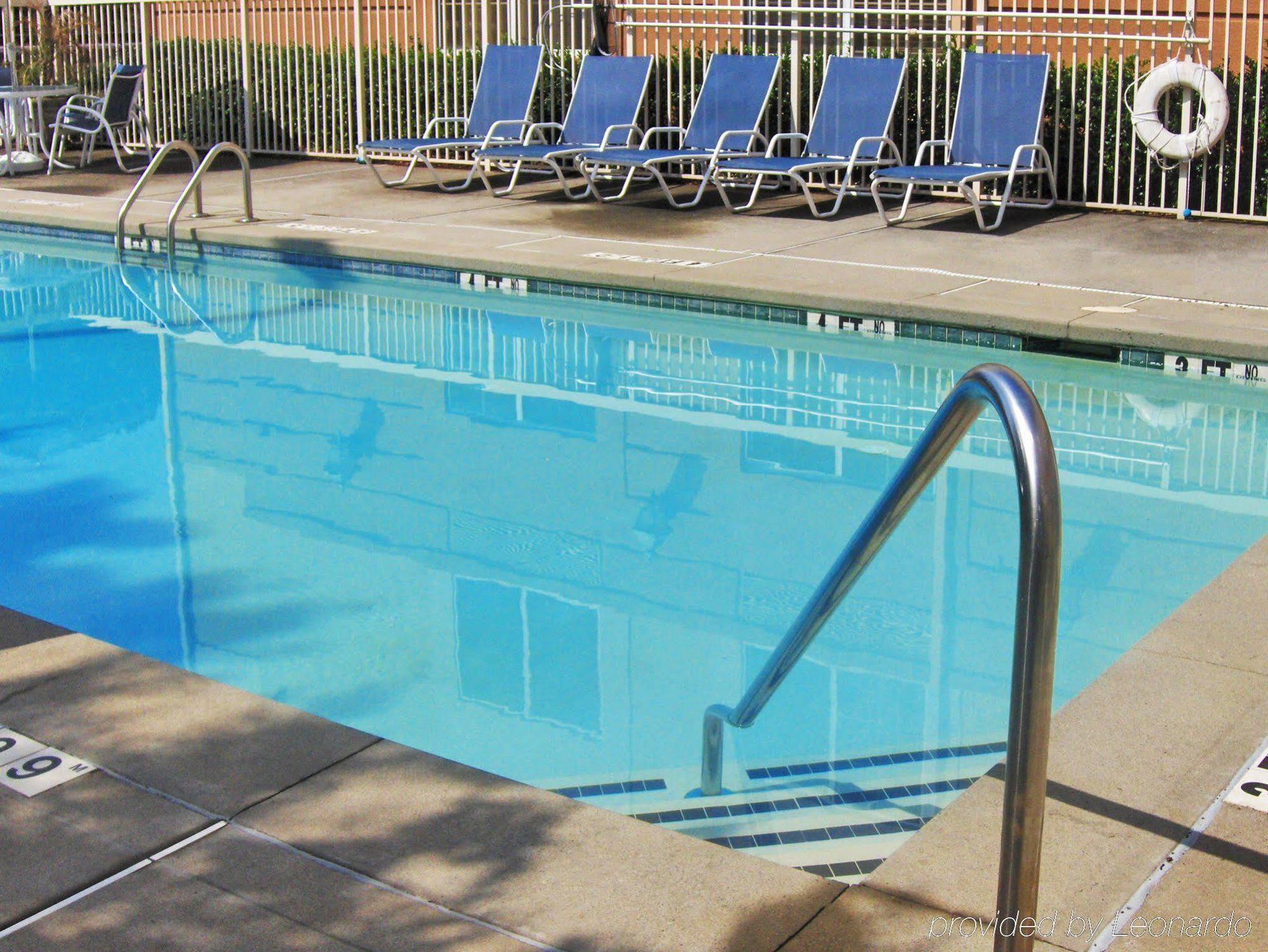Extended Stay America Suites - Raleigh - Cary - Harrison Ave Buitenkant foto